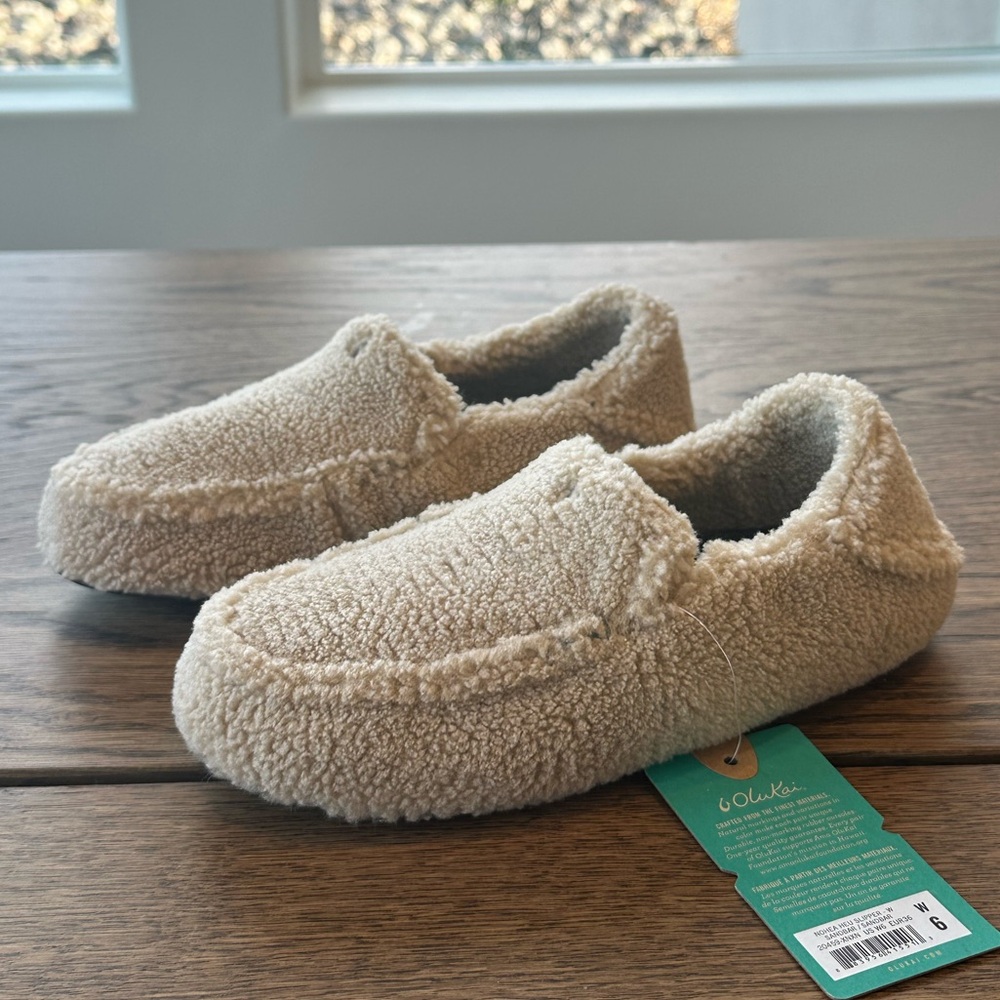 Olukai Nohea Heu Slippers Sandbar Beige Tan Slip On Loafers Womens Size 6 NWT